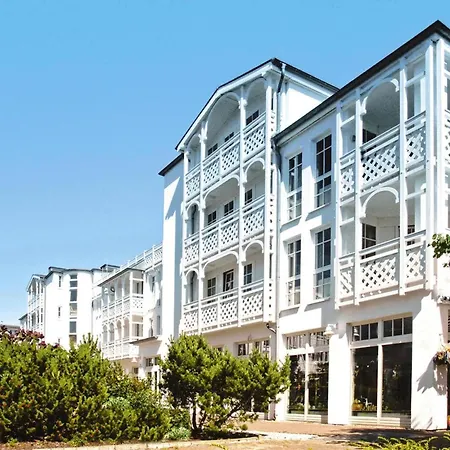 Vacation Complex In By Sea *